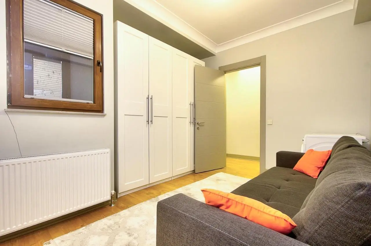 New Build with Modern Amenities and Balcony