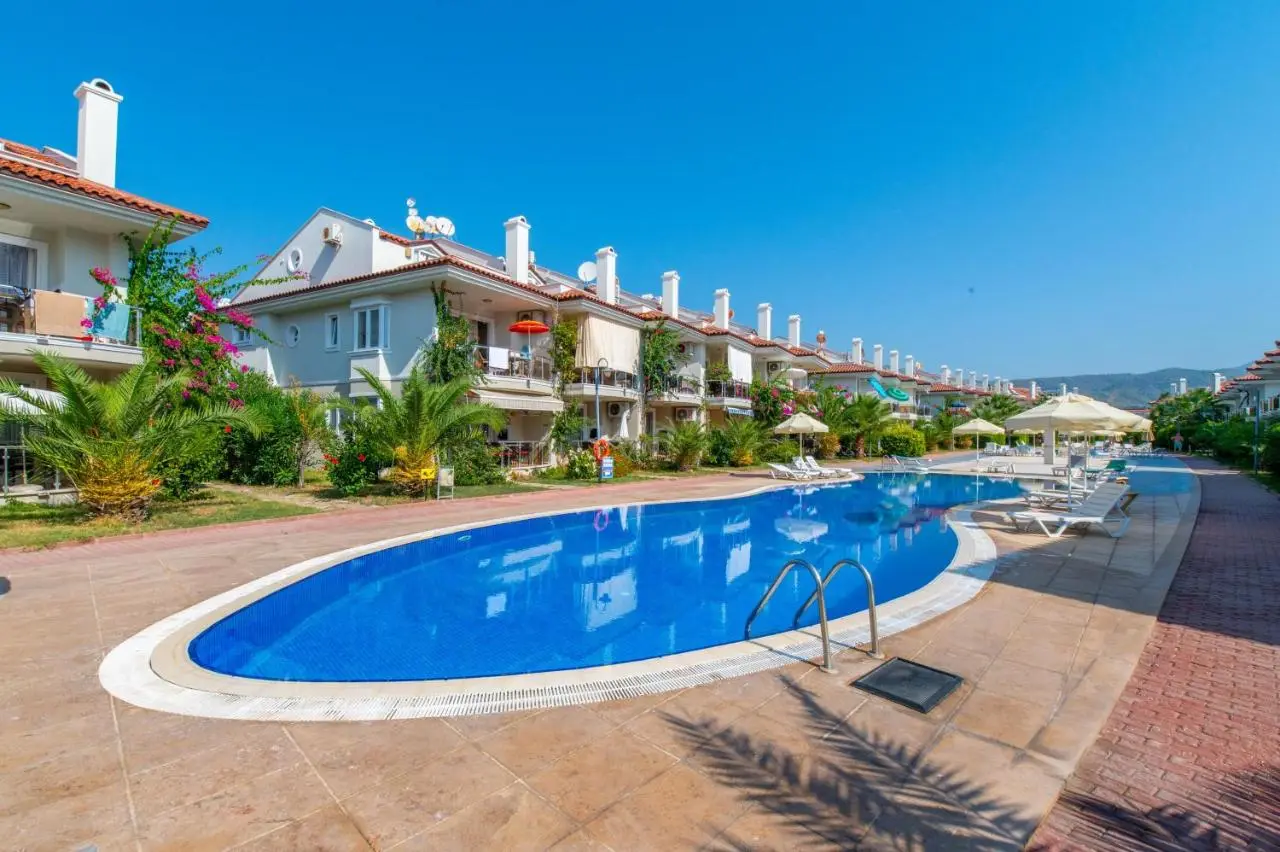 Sunset Beach Club Aqua Lettings