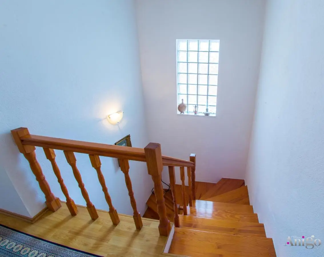 Apartment Ado