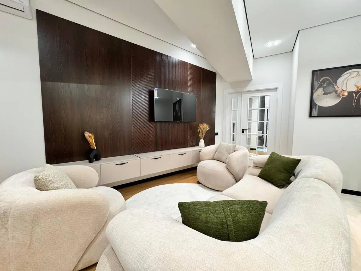 RAYA Luxury Apartment in Nizami street