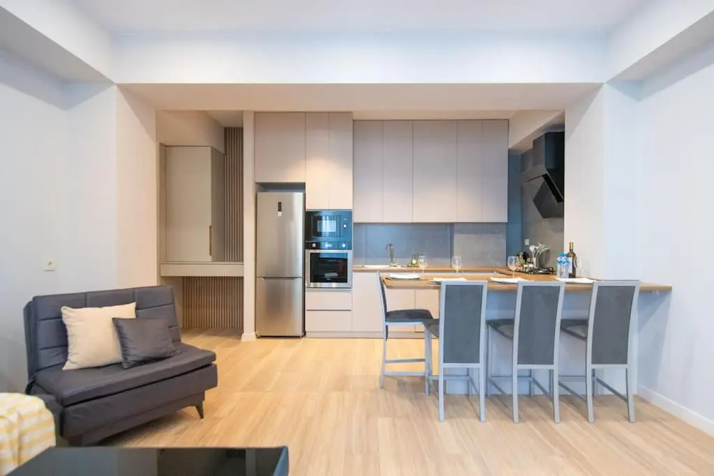 ProRealty -2BR apartment with fantastic view to city