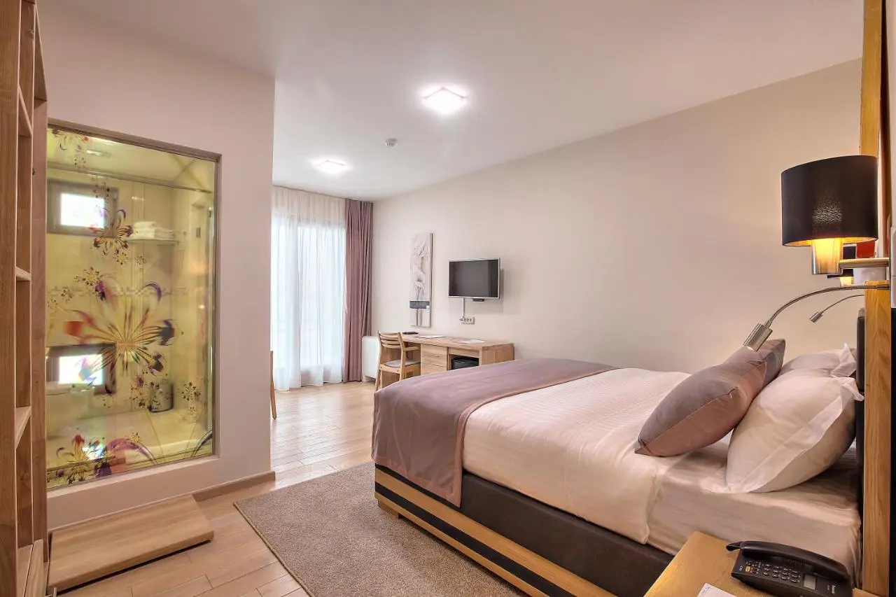 Hotel Aziza