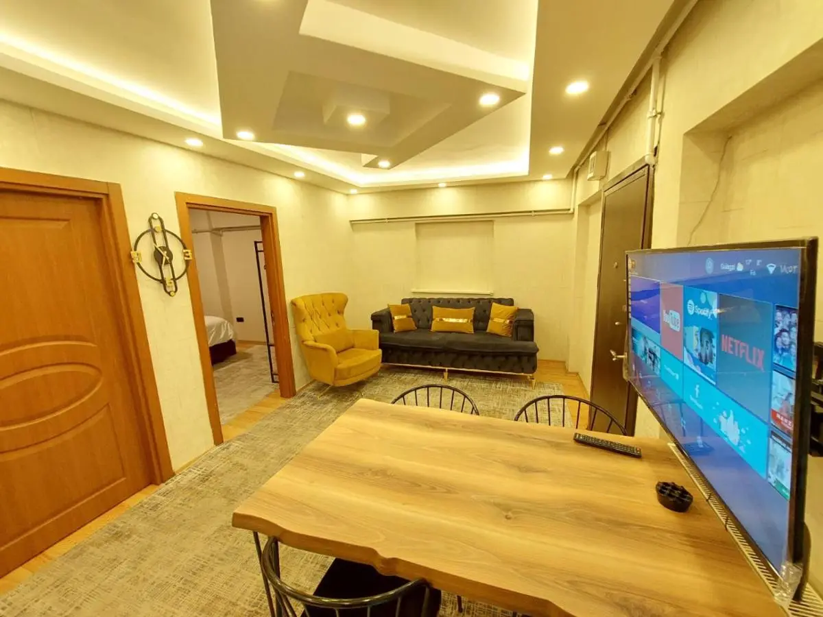 FINDIKZADE SEASIDE FLATS in lively Fatih area very near metro and tourist sights
