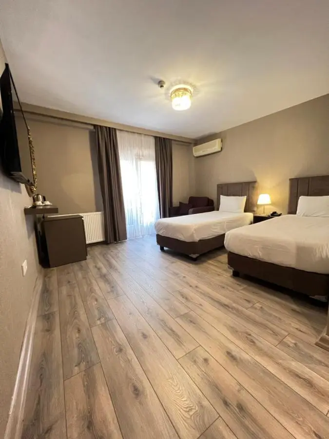 Flower Palace Hotel