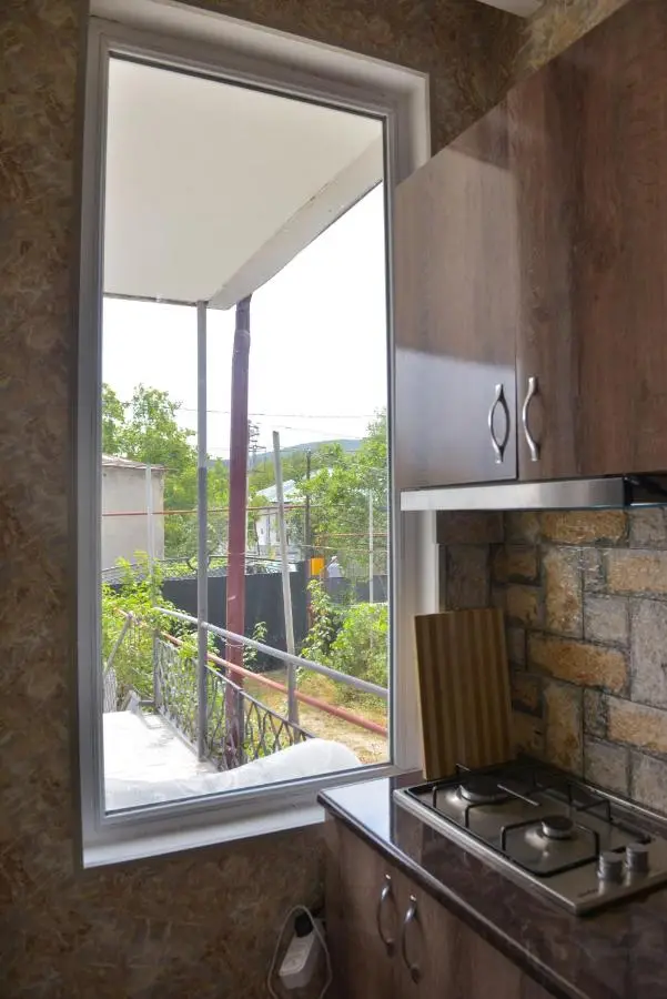 Surami Guest House - სახლი სურამში