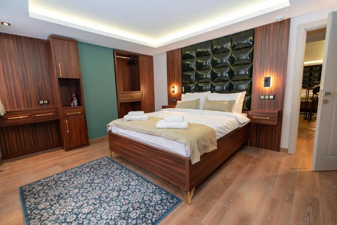 THE MUA LUXURY HOMEs