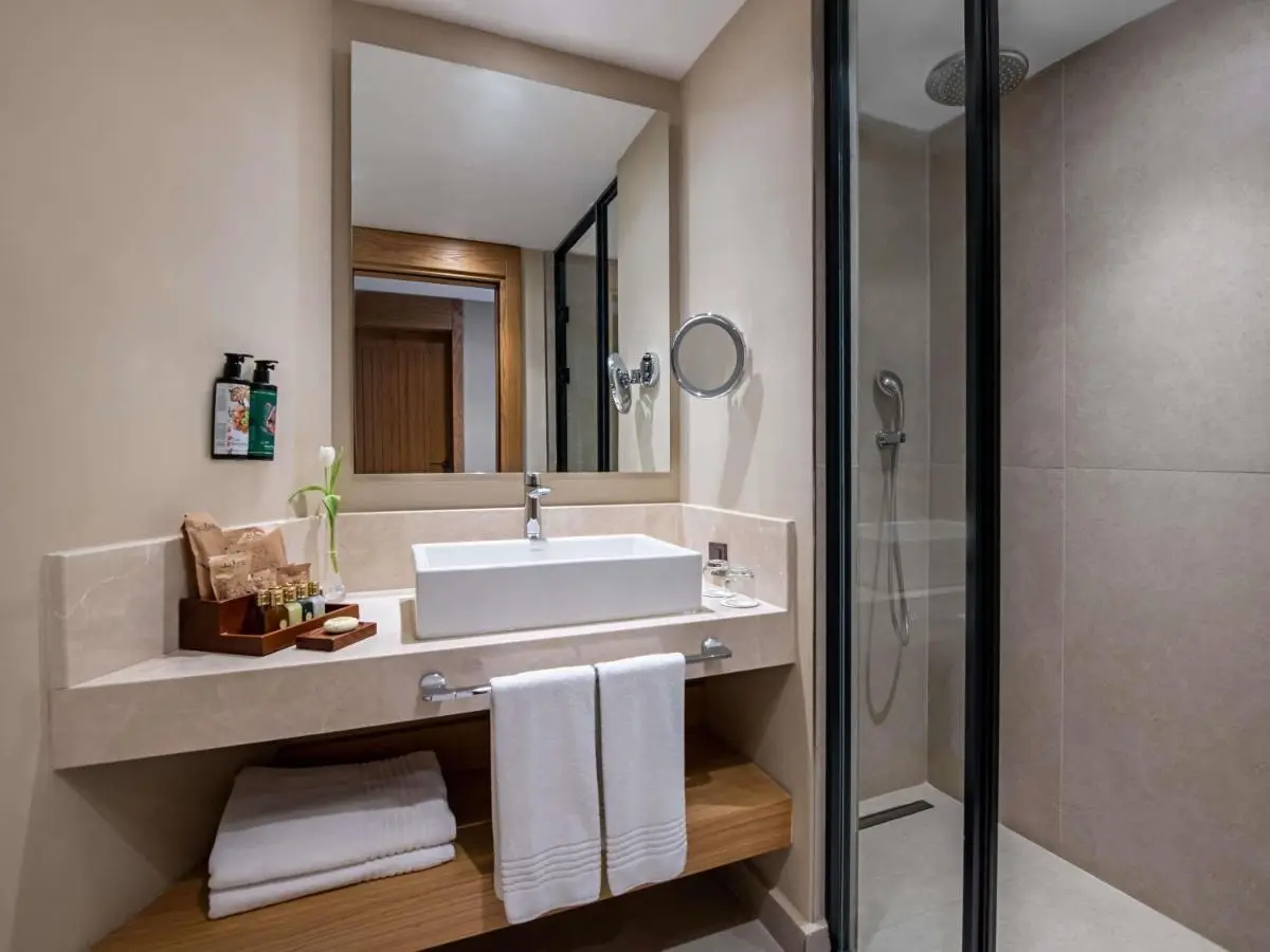 Rixos Premium Tekirova - The Land of Legends Access
