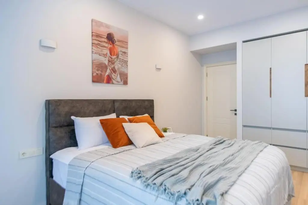 ProRealty -2BR apartment with fantastic view to city