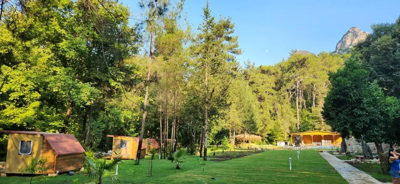 Yusalis Garden Hotel