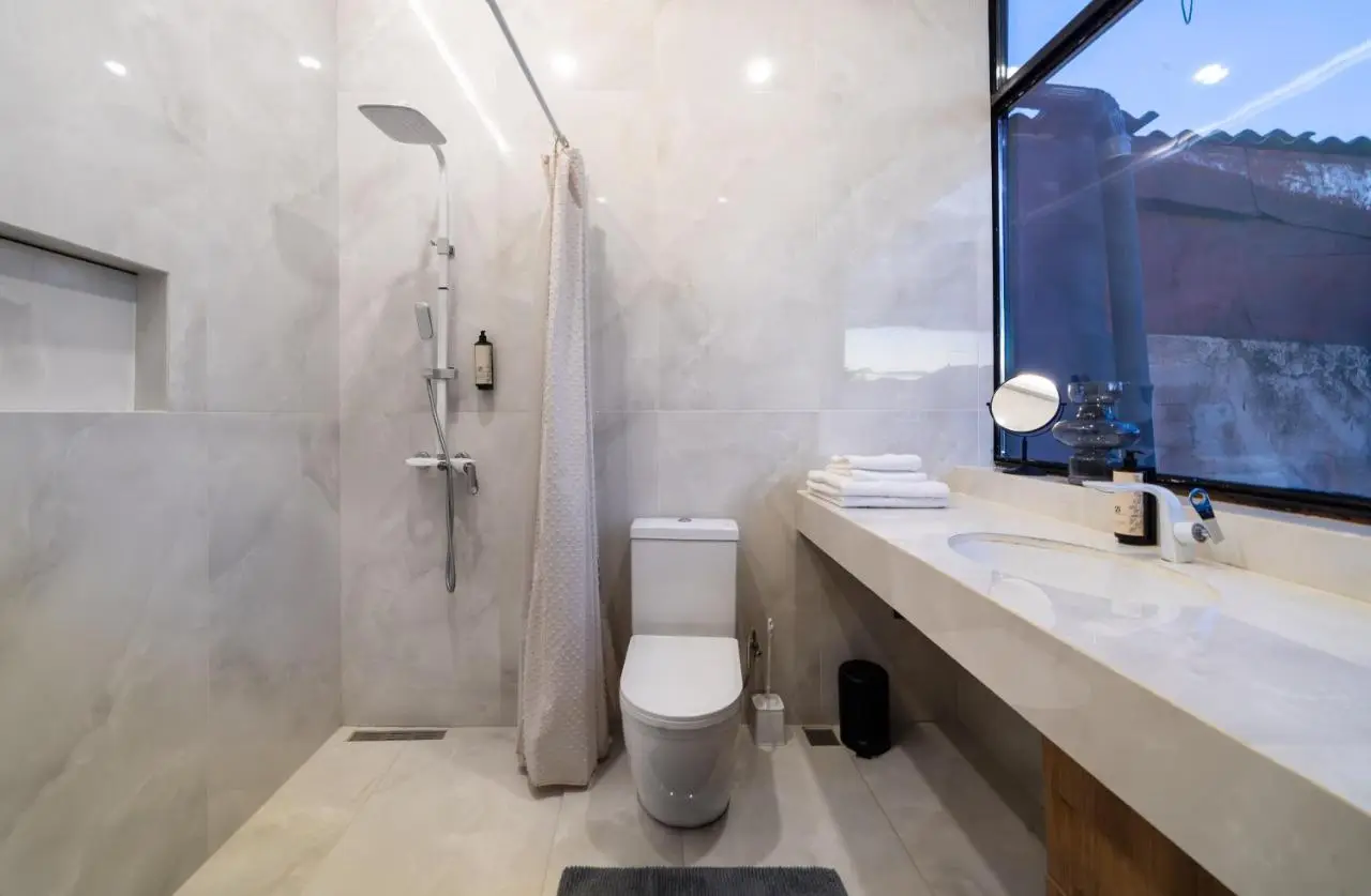 Niabi 3BDR Villa with pool