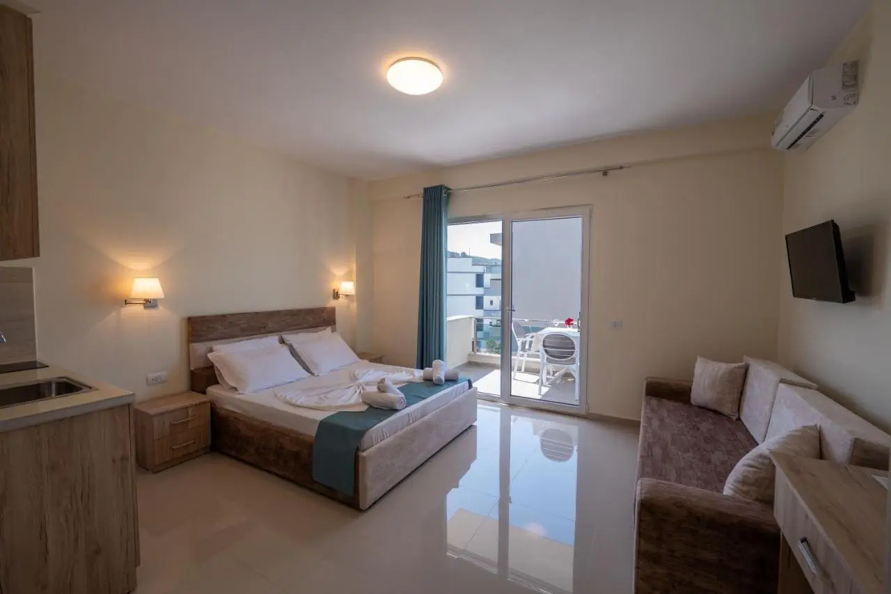 Golden Hotel