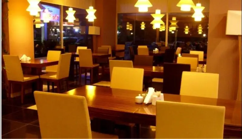 Hotel Almina Park