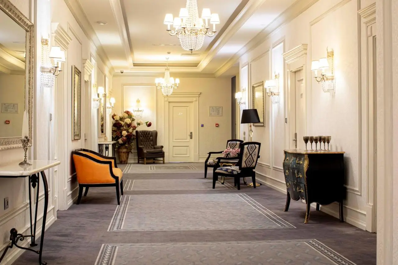 Sapphire City Hotel