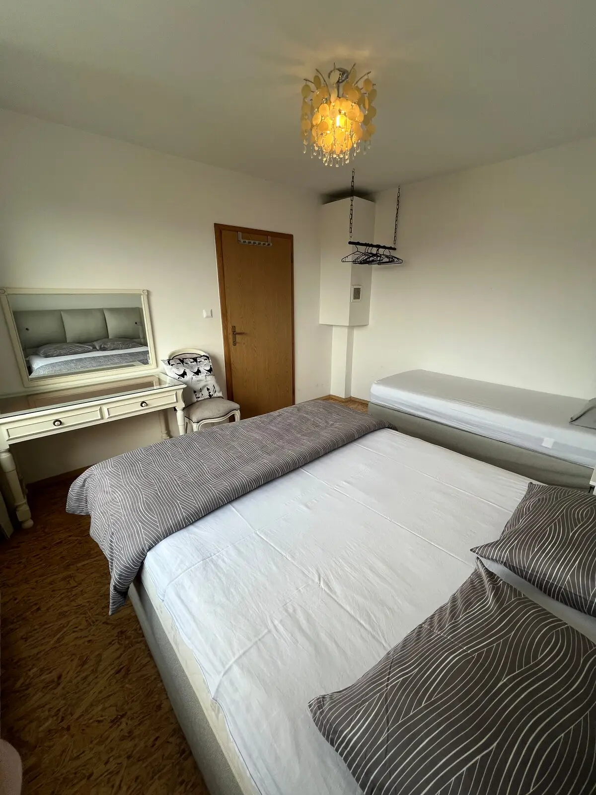 Luxury 2 bedroom apartment with pool