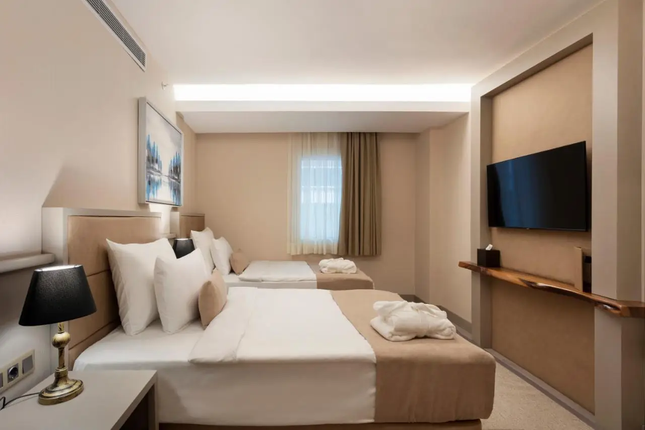 İzz Hotel Koşuyolu