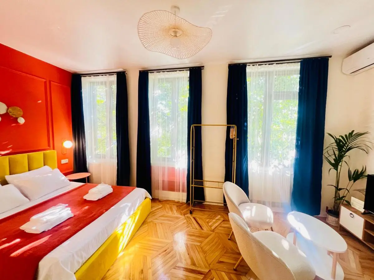 Pirosmani Boutique Aparthotel