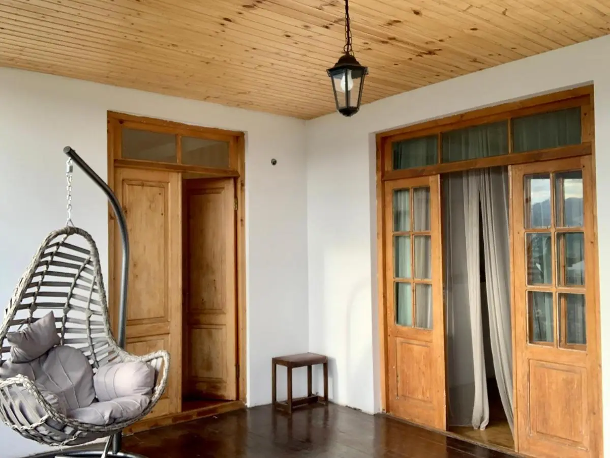 Panorama ananuri guest house