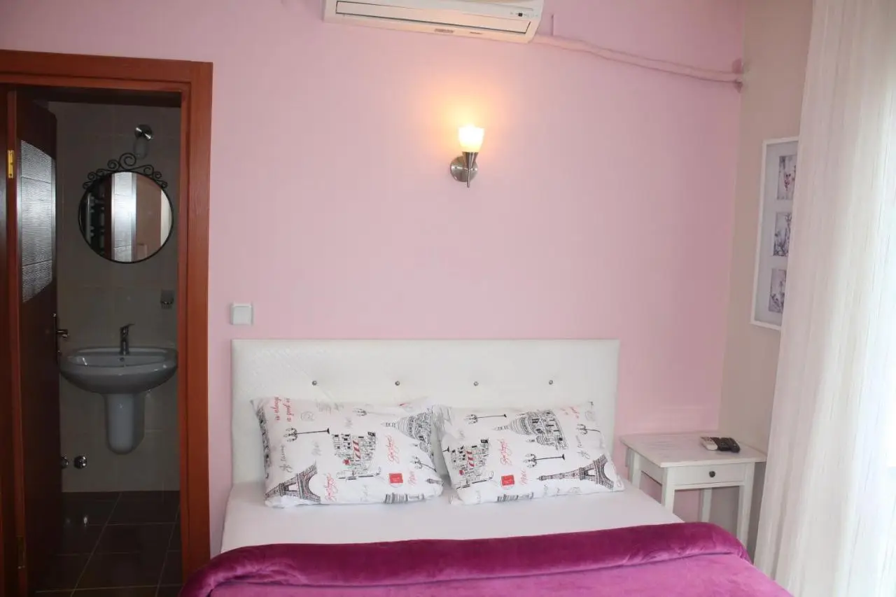 Sapphire Hotel