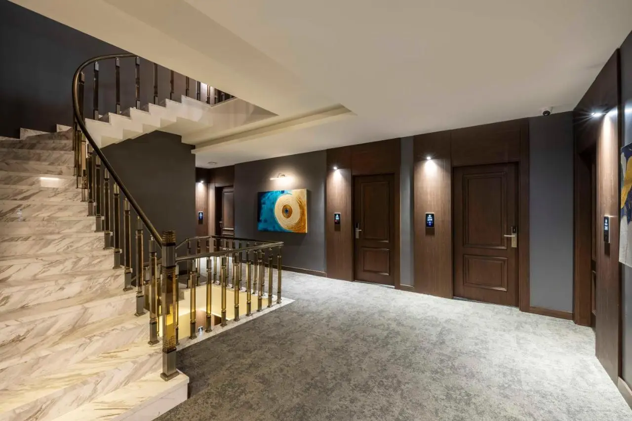 Ezkar Bathonea Art İstanbul