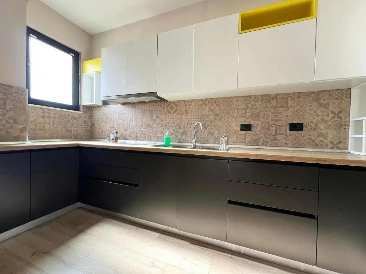 B2 Apartment
