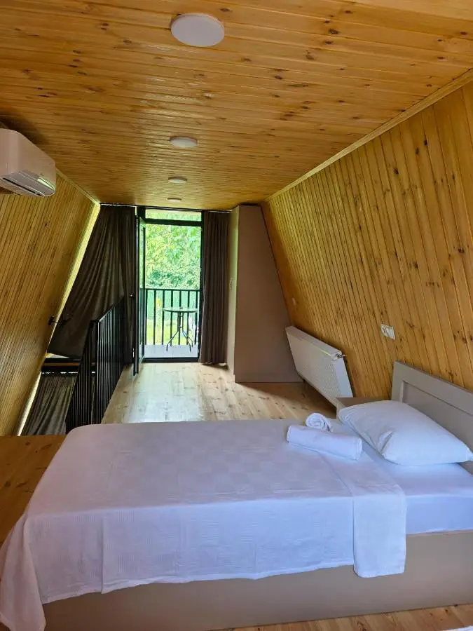 Diamond Cottages