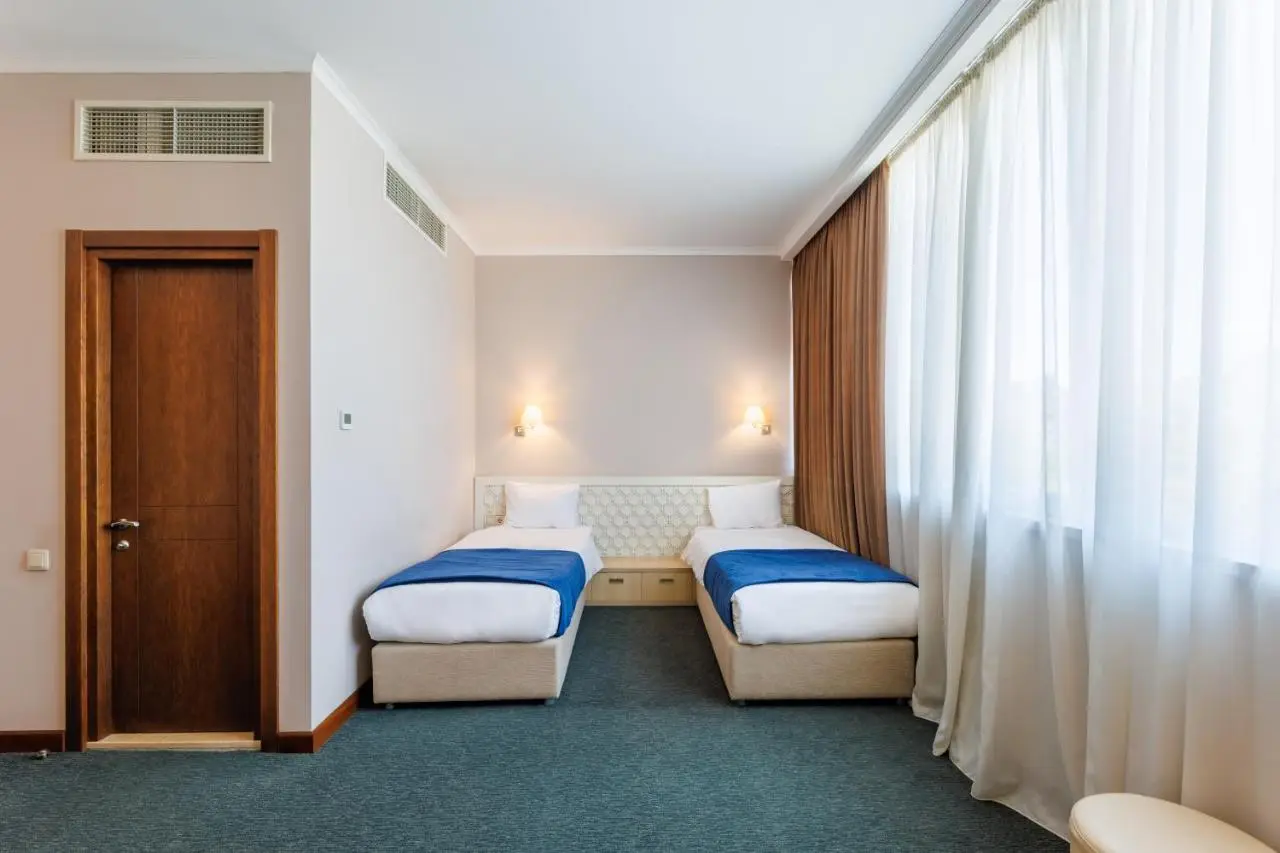 Cruise Hotel