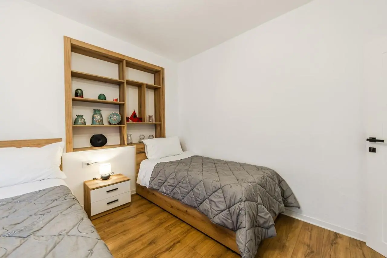 City Center Apartment Cozy 1BR with Patio by PikHost