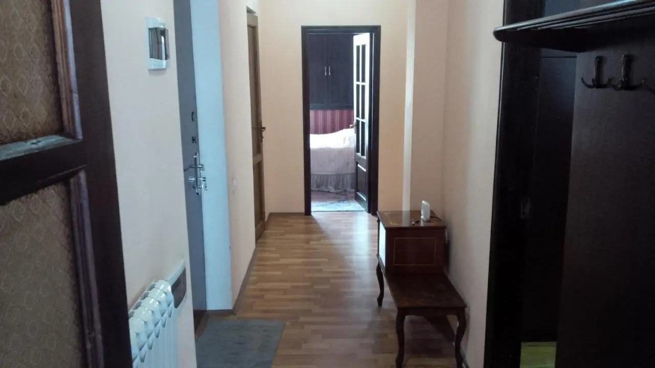 Apartment Urushadze