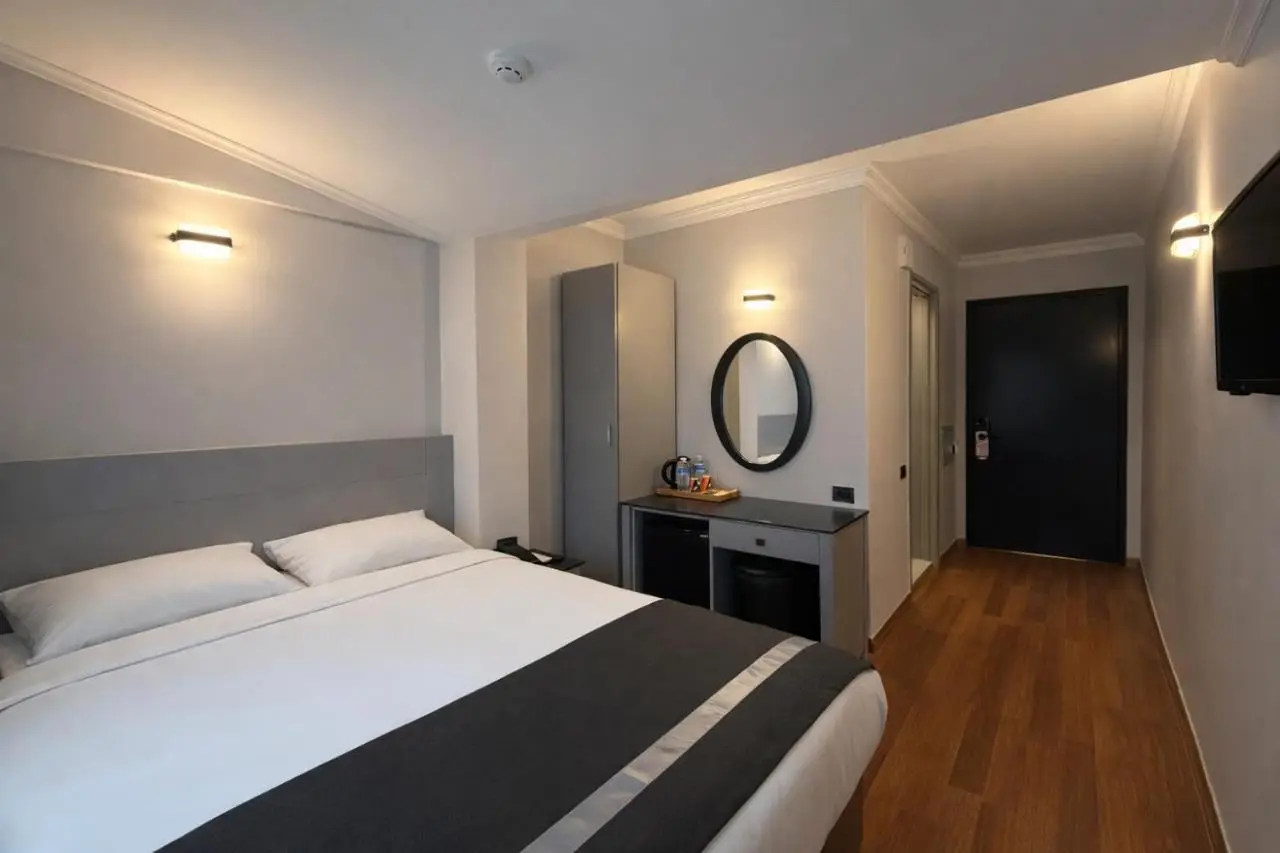 Peak Star Hotel