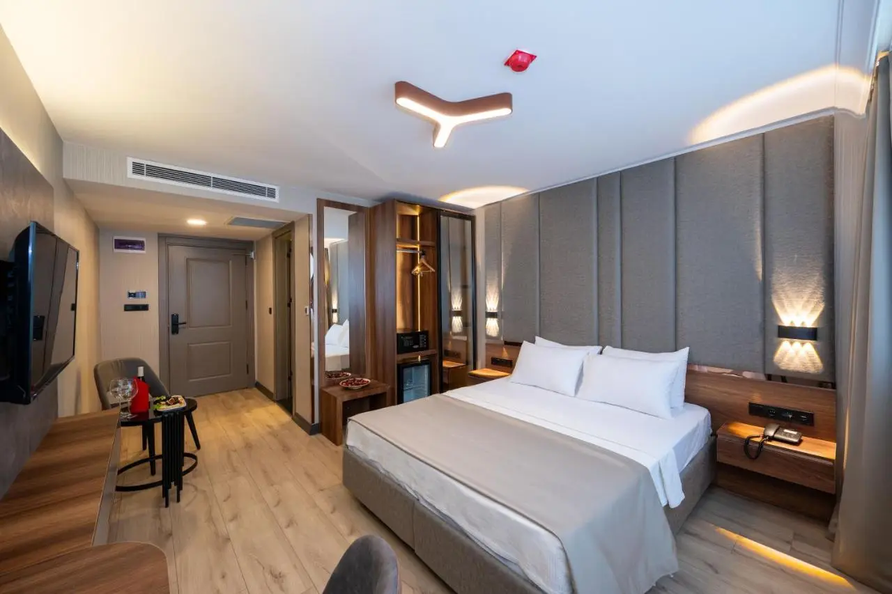 Vess Hotel