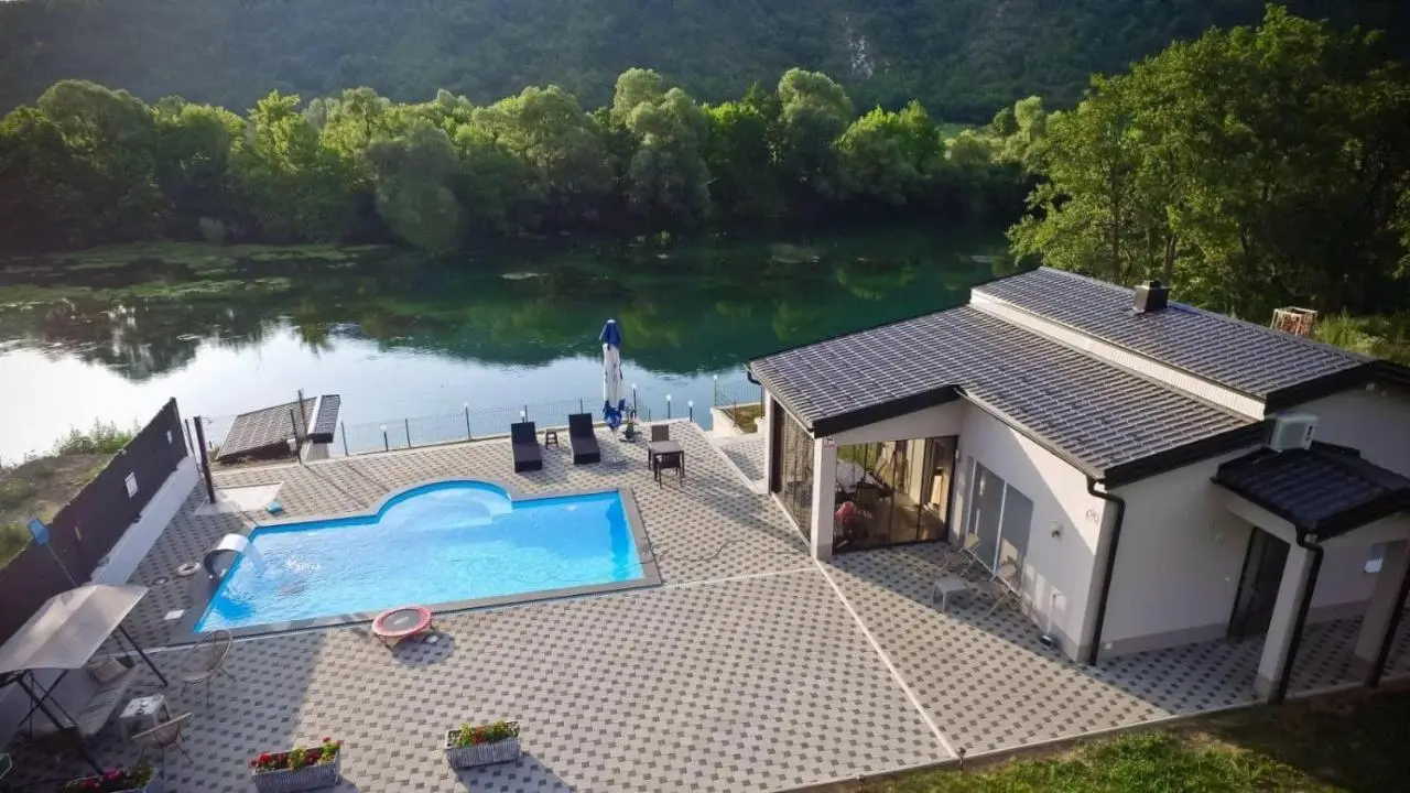 Villa Lux