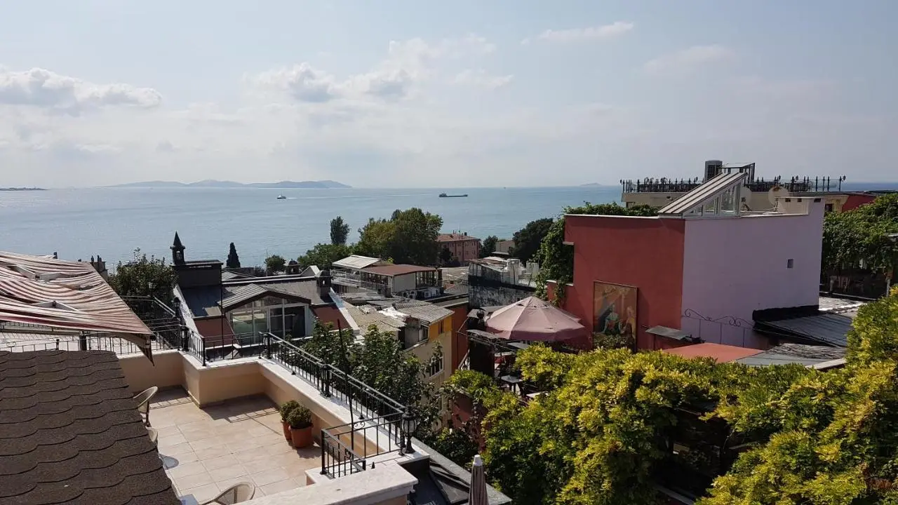 Hotel Peninsula