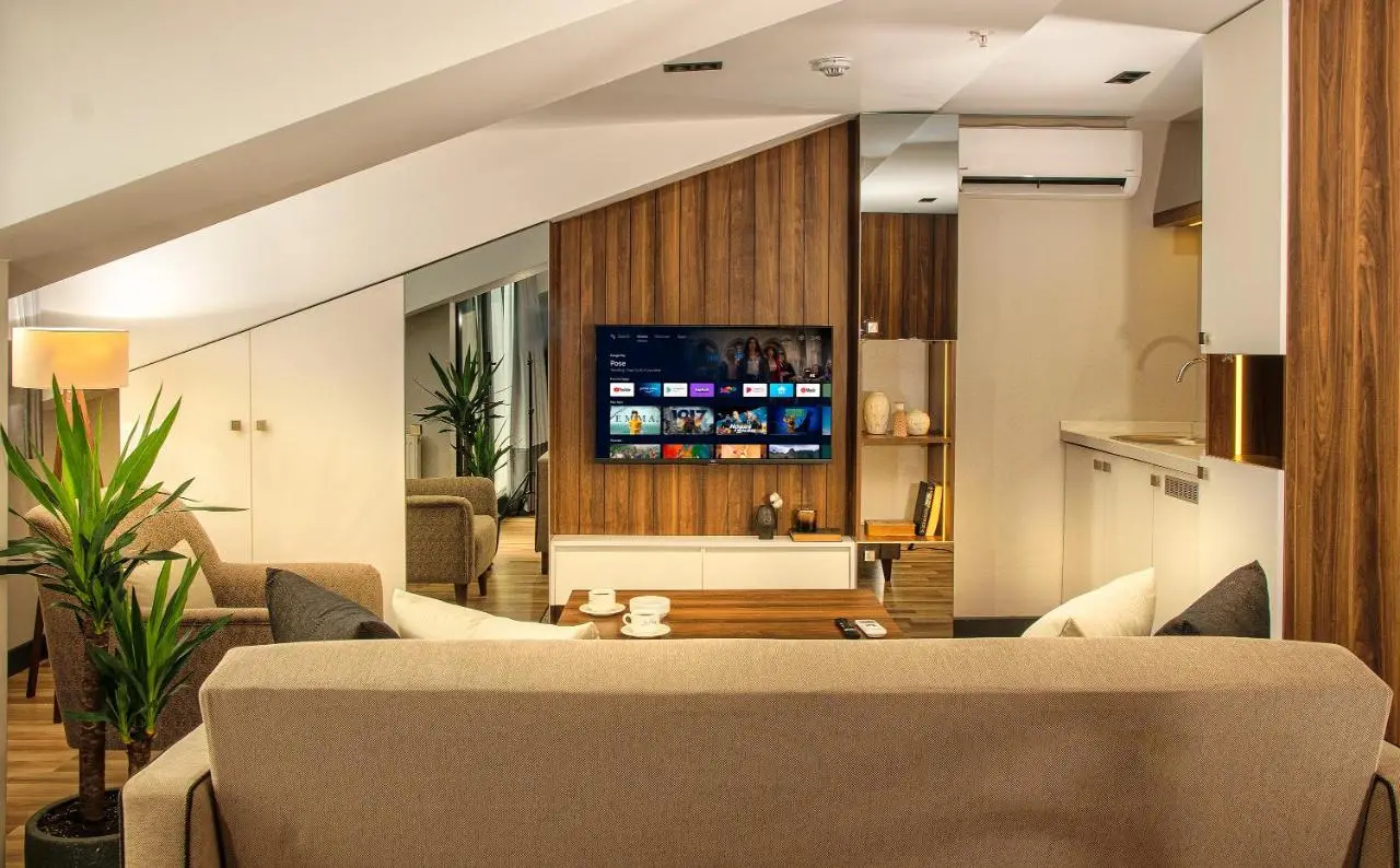 La Mia Suites