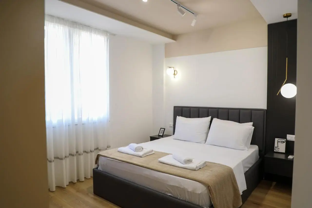Central Continental Apartment