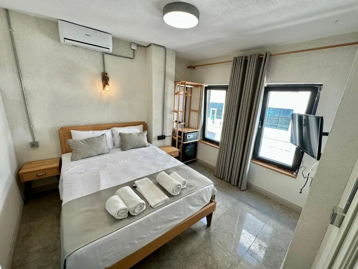 Elegance House Hotel
