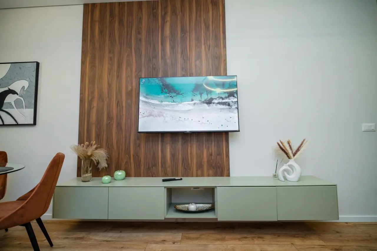 Home Select Tirana 6
