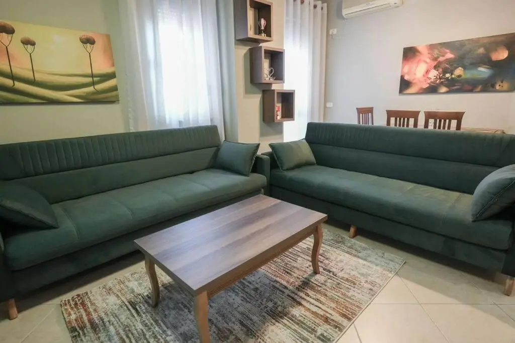 Staycation, City Center Apartment with balcony