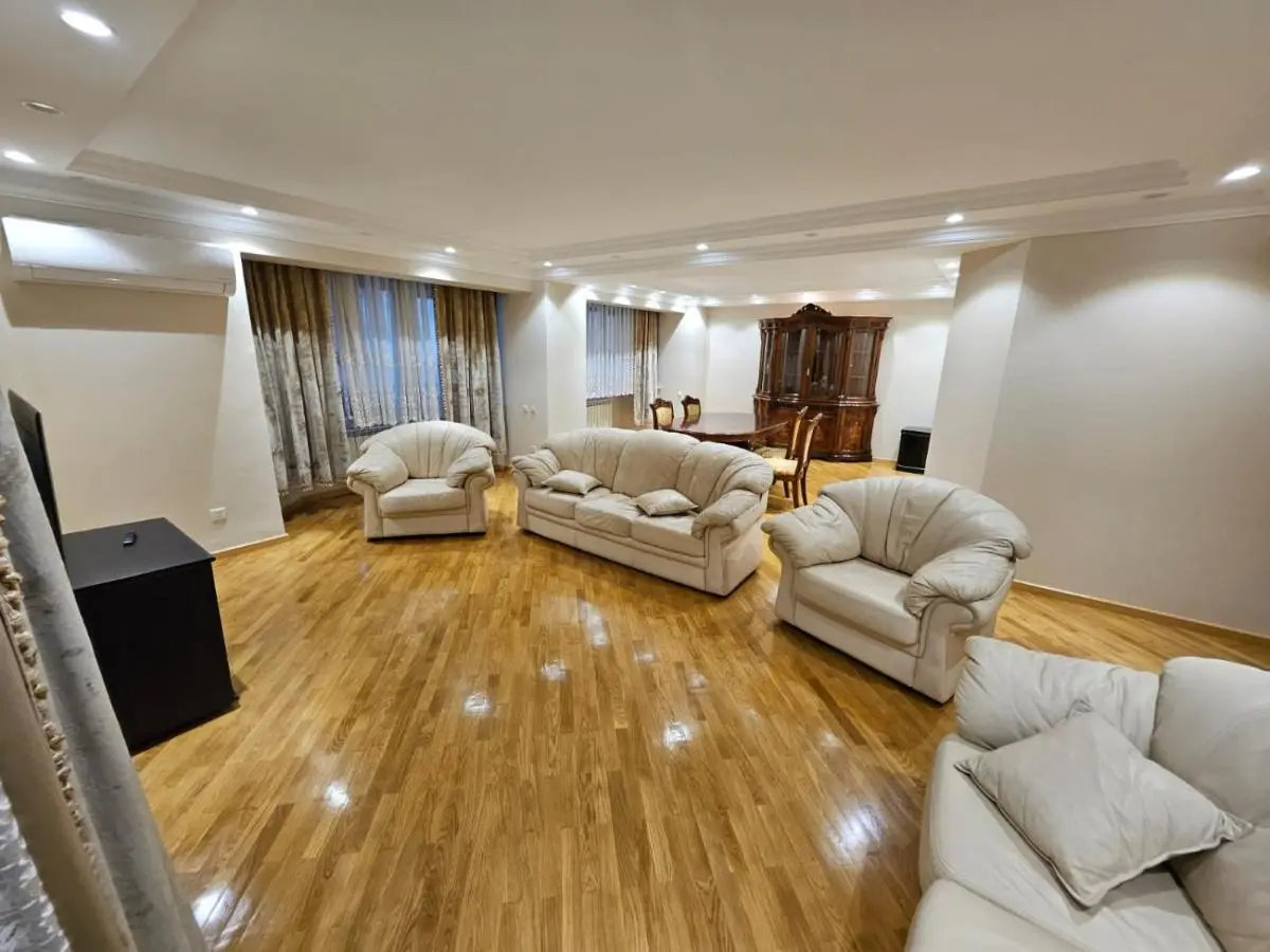 F1 Luxury Apartment