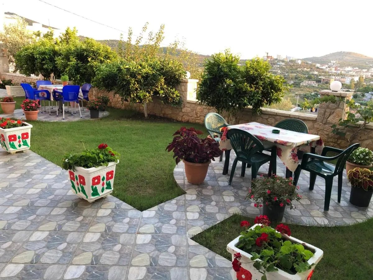 Green Garden Villa