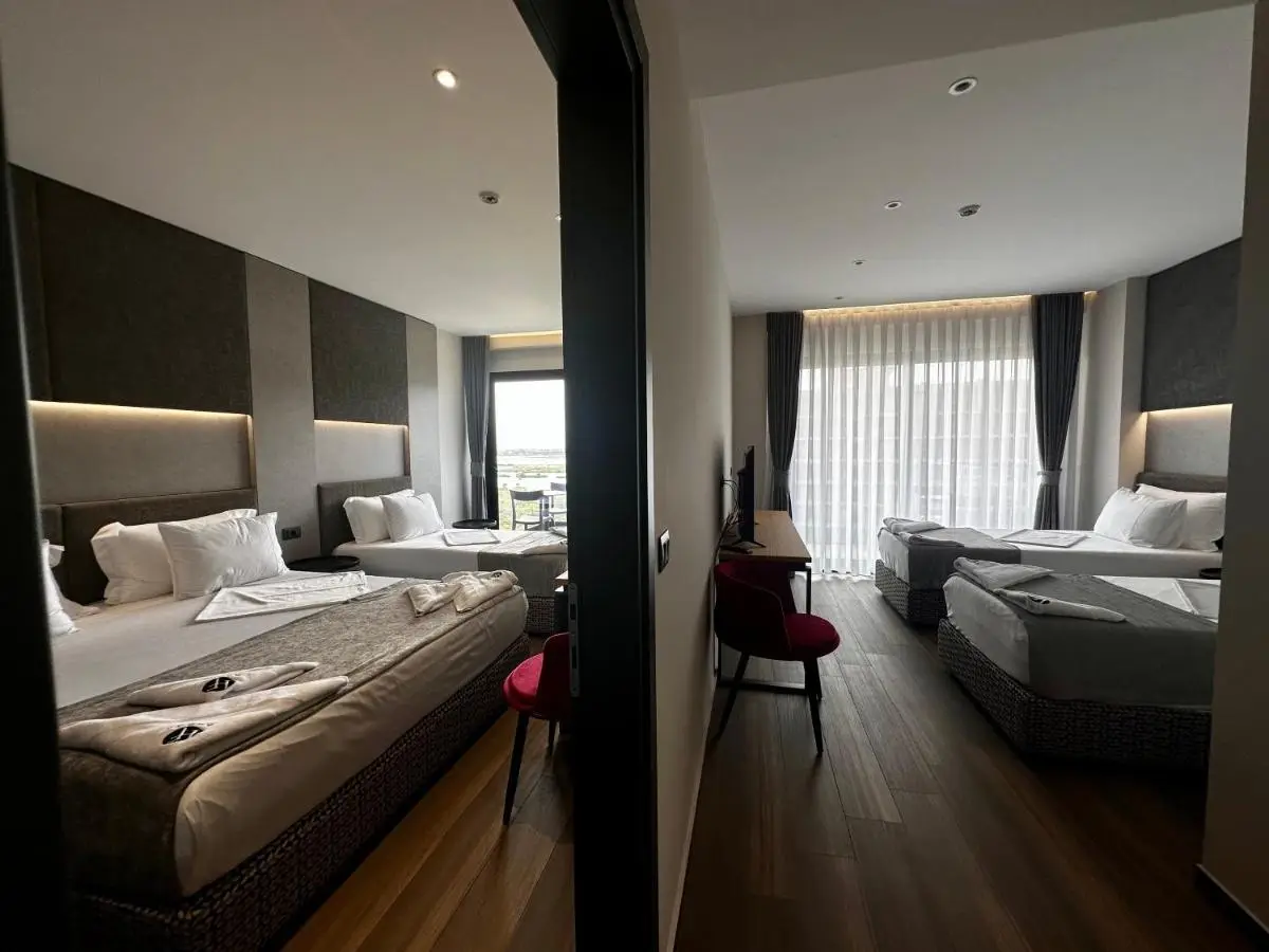 Frojd Kune Resort & Beach Hotel
