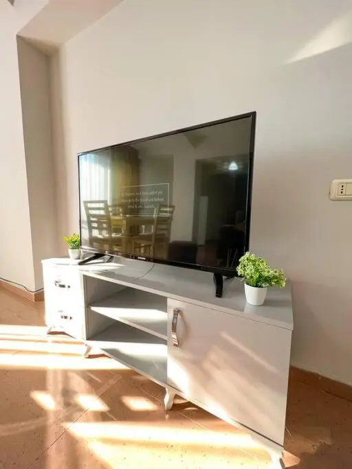 Scanderbeg Square 2BR APT