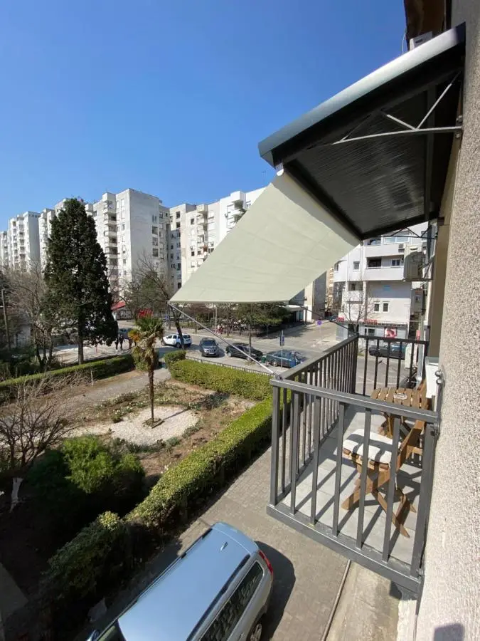Big Tree Apartment & The Nest Apartment - free Parking