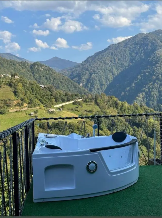 Glass House Merisi