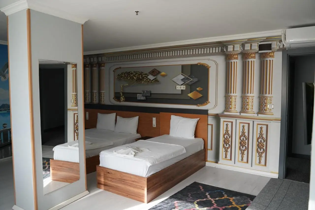 Heraldic Room Hotel