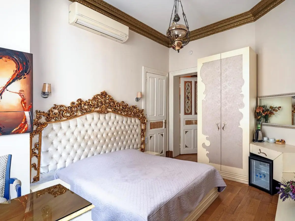 Ragip Pasha Apartments