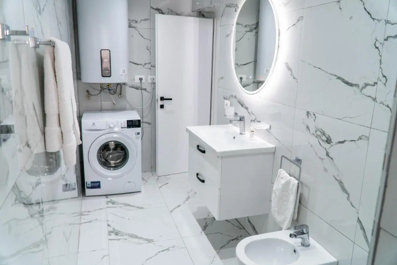 Signature apartment 8