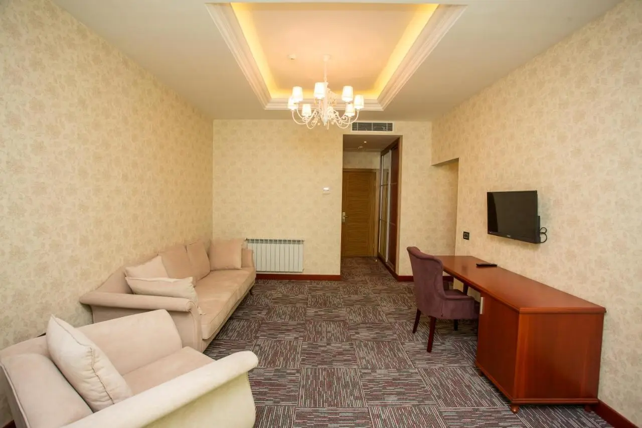 AZPETROL HOTEL QUSAR