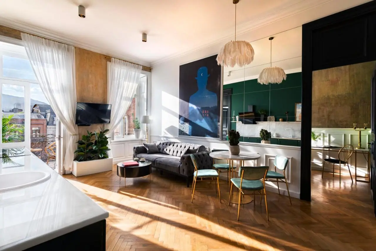 Unfound Door - Design Hotel