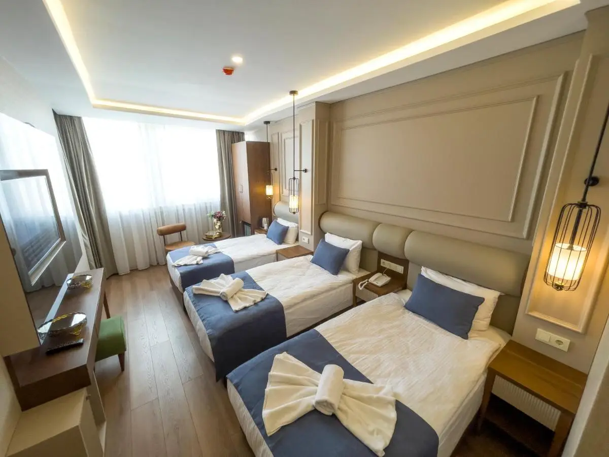 Martinenz Hotel Old City