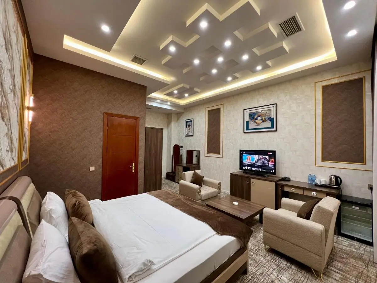 Royal Mansion Hotel